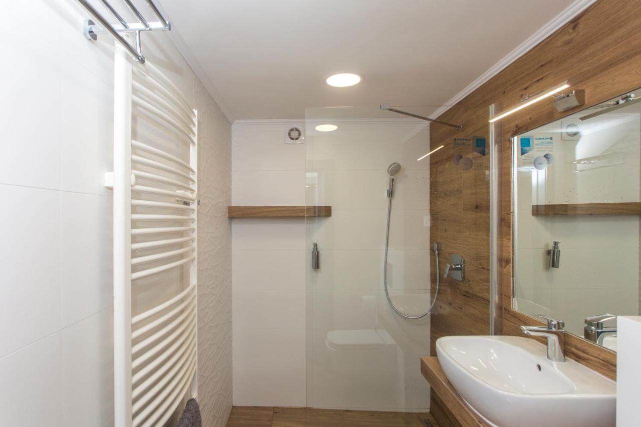 Guesthouse Yes In Bodice Ngoại thất bức ảnh