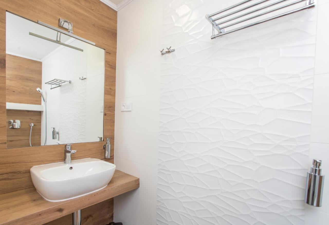 Guesthouse Yes In Bodice Ngoại thất bức ảnh
