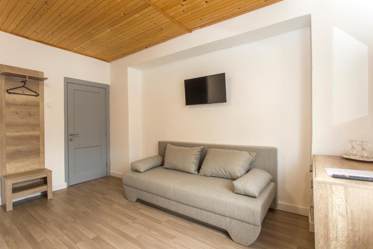 Guesthouse Yes In Bodice Ngoại thất bức ảnh